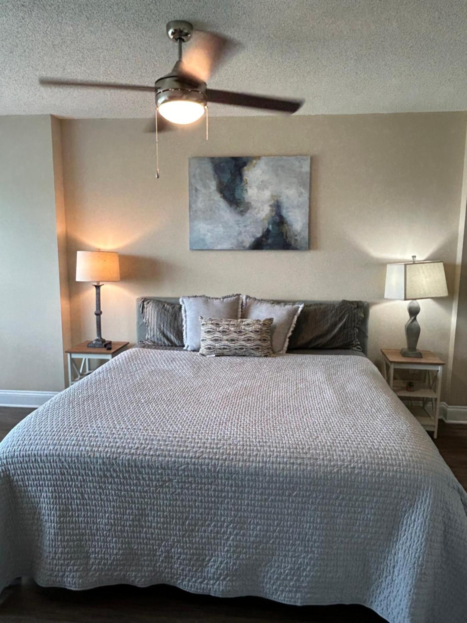 Spacious 2 Bedroom 2 Bathroom Apartment With Balcony In Uptown Charlotte! City Views & Free Parking! Eksteriør billede