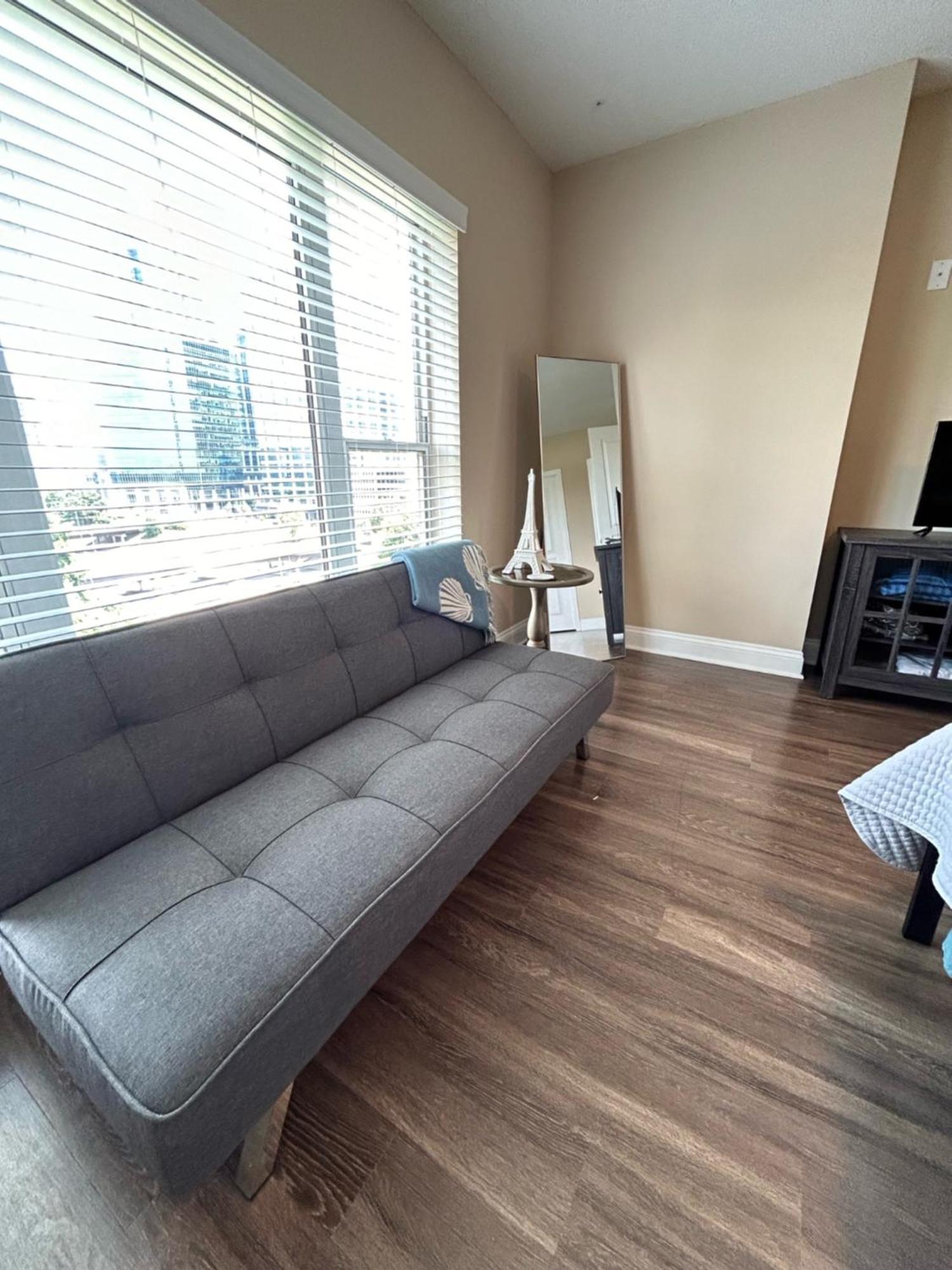 Spacious 2 Bedroom 2 Bathroom Apartment With Balcony In Uptown Charlotte! City Views & Free Parking! Eksteriør billede