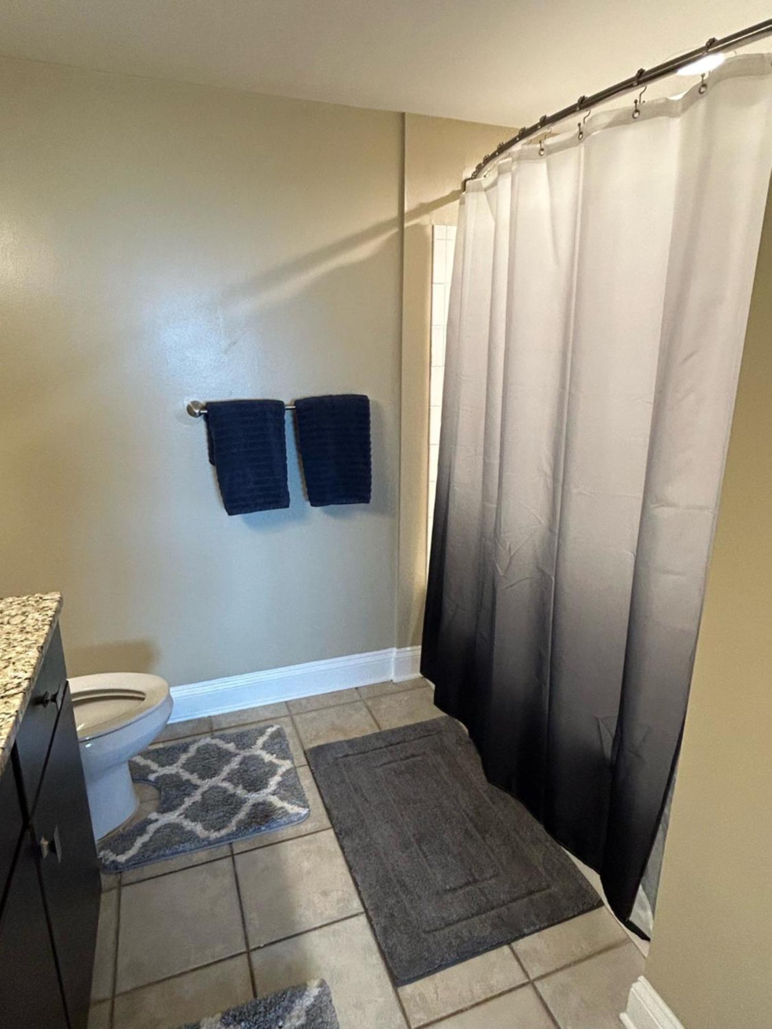 Spacious 2 Bedroom 2 Bathroom Apartment With Balcony In Uptown Charlotte! City Views & Free Parking! Eksteriør billede